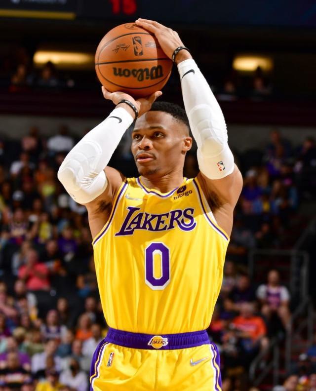 1660358201173093597.jpg FZw5bSlXkAE0rpv.jpg